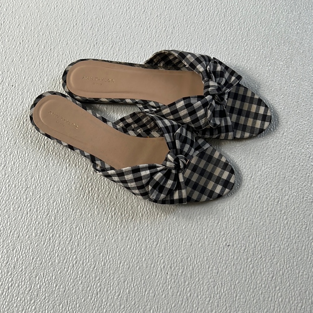 Ann Taylor Gingham Sandals 9